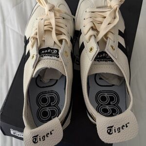 Onitsuka Tiger Sneakers
